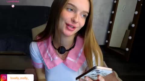 Molly online show from 4, 12, 2025