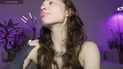 Snapshot of lovelorn_ chatting on 12, 1, 2026 Elsa online show from 12, 1, 2026