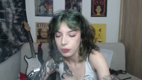 Cassie online show from 3, 2, 2025