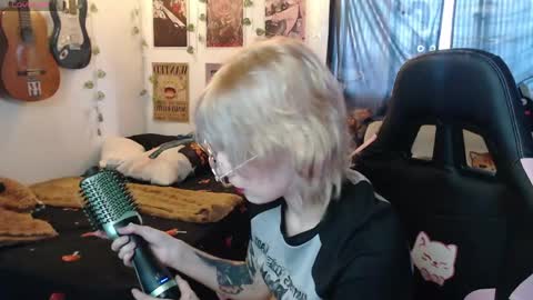 Cassie online show from 15, 5, 2026