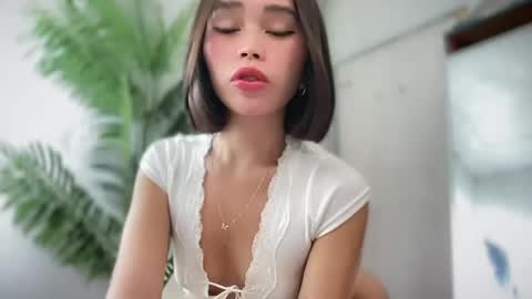 lovely_cittie18 online show from 13, 5, 2026