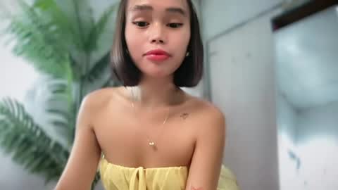 lovely_cittie18 online show from 17, 5, 2026