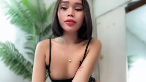 lovely_cittie18 online show from 18, 5, 2026