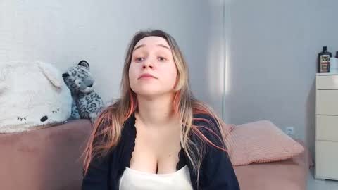 Lovely Hayley online show from 18, 2, 2026