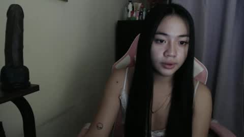 lovely_leah23 online show from 19, 11, 2025