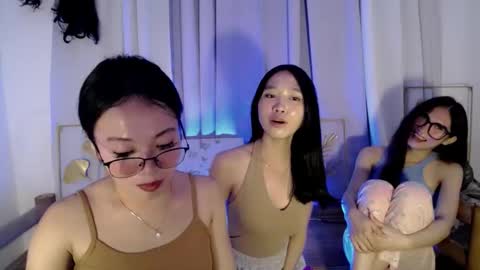 lovely_lianne online show from 26, 3, 2026