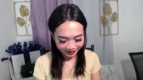 lovely_lianne online show from 15, 4, 2026