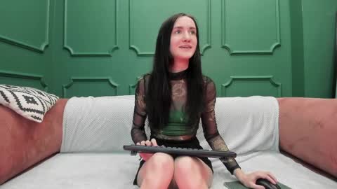 Snapshot of lovely_lo chatting on 27, 5, 2026 lovely_lo online show from 27, 5, 2026