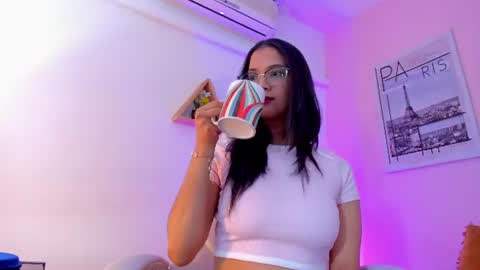 Snapshot of lovely_oliviaa chatting on 4, 7, 2026 Olivia online show from 4, 7, 2026