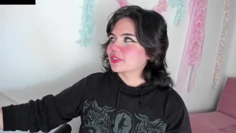 Paris Rose online show from 31, 12, 2024