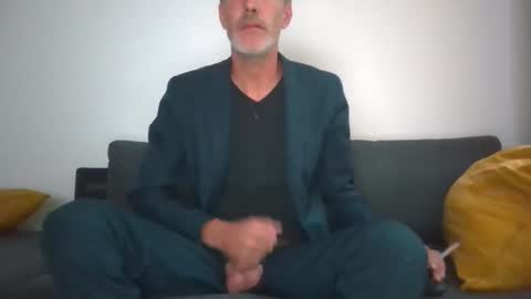Max online show from 9, 9, 2025