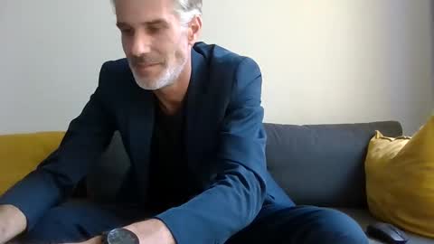 Max online show from 11, 9, 2025