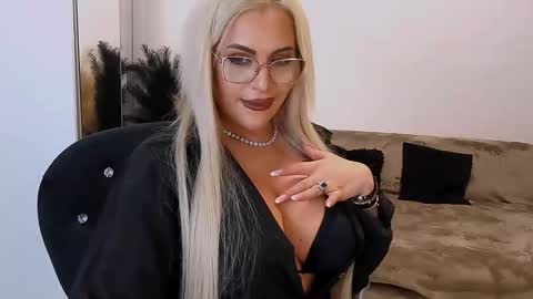 PrAllinXXXa online show from 9, 3, 2026