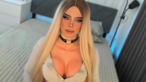 LOVELY CAREL 777 online show from 13, 4, 2026