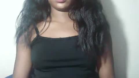lovelylarra online show from 30, 3, 2026