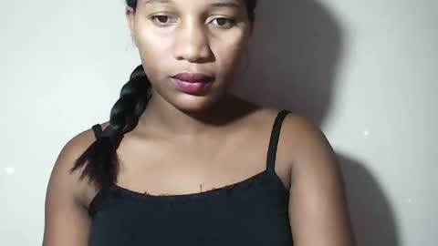 lovelylarra online show from 8, 5, 2026