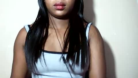 lovelylarra online show from 6, 7, 2026