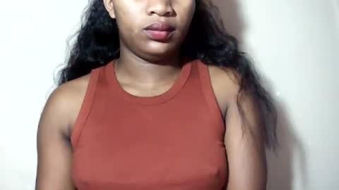 lovelylarra online show from 24, 7, 2026