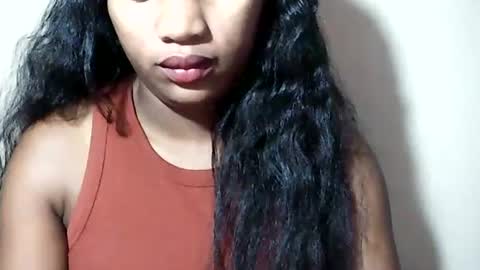 lovelylarra online show from 25, 7, 2026