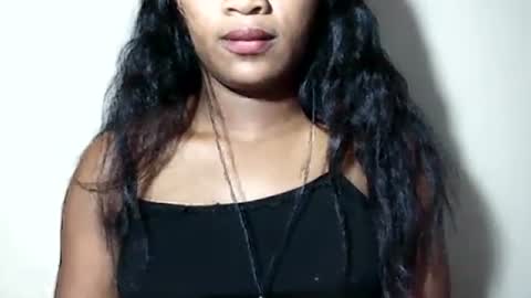 lovelylarra online show from 28, 7, 2026