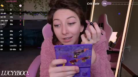 lovelylittlelucyy online show from 17, 5, 2026