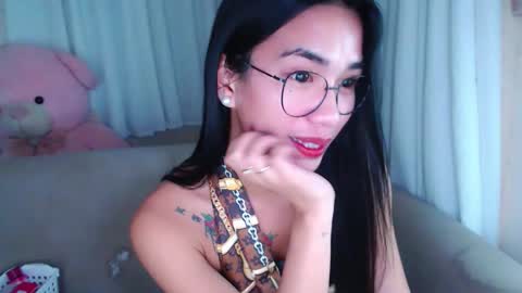 lovelymae18 online show from 2, 12, 2024