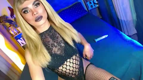 lovelymiss_shyna11 online show from 23, 6, 2026