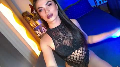 lovelymiss_shyna11 online show from 25, 6, 2026