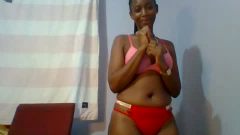 Snapshot of lovelyy_dreams chatting on 12, 6, 2026 Hanna online show from 12, 6, 2026