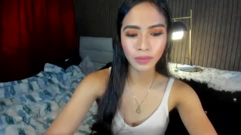 Snapshot of lovemarie19x chatting on 5, 2, 2025 pauleen online show from 5, 2, 2025