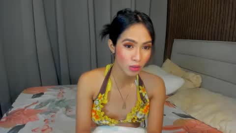 Snapshot of lovemarie19x chatting on 18, 2, 2025 pauleen online show from 18, 2, 2025