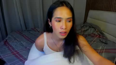 Snapshot of lovemarie19x chatting on 2, 3, 2025 pauleen online show from 2, 3, 2025