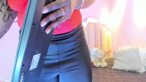 L O V E  online show from 23, 11, 2025