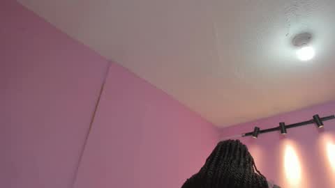 L O V E  online show from 3, 12, 2025