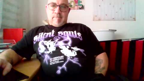 Snapshot of lover010983 chatting on 18, 3, 2026 lover010983 online show from 18, 3, 2026