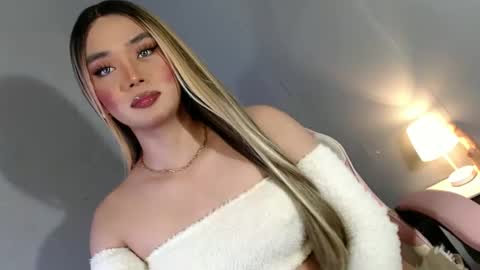 Snapshot of lovers_moon22 chatting on 6, 12, 2024 lovers moon22 online show from 6, 12, 2024