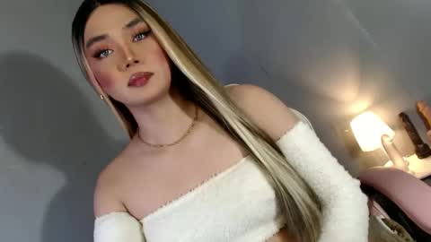 Snapshot of lovers_moon22 chatting on 9, 12, 2024 lovers moon22 online show from 9, 12, 2024