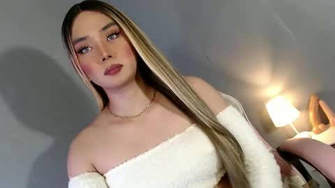 Snapshot of lovers_moon22 chatting on 15, 12, 2024 lovers moon22 online show from 15, 12, 2024