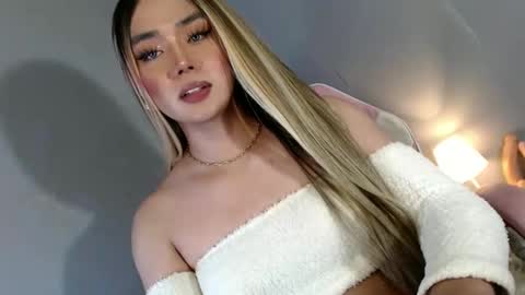 Snapshot of lovers_moon22 chatting on 16, 12, 2024 lovers moon22 online show from 16, 12, 2024