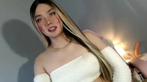 Snapshot of lovers_moon22 chatting on 8, 1, 2025 lovers moon22 online show from 8, 1, 2025