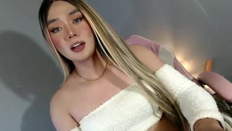 Snapshot of lovers_moon22 chatting on 22, 1, 2025 lovers moon22 online show from 22, 1, 2025