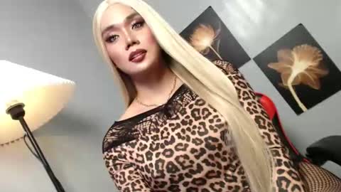 Snapshot of lovers_moon22 chatting on 20, 3, 2026 lovers moon22 online show from 20, 3, 2026