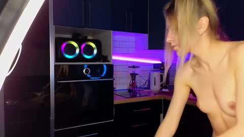 Snapshot of lovesdogs34 chatting on 7, 10, 2025 Kate OnFire online show from 7, 10, 2025