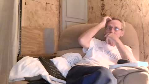 Snapshot of lovesex6565 chatting on 16, 11, 2025 just here to have fun and cum online show from 16, 11, 2025