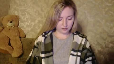 Snapshot of lovesrebecca chatting on 4, 12, 2024 LovesRebecca online show from 4, 12, 2024