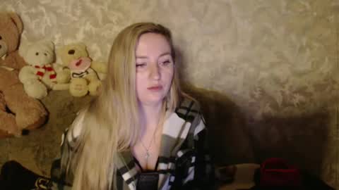 Snapshot of lovesrebecca chatting on 24, 2, 2025 LovesRebecca online show from 24, 2, 2025