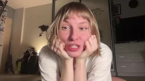 Snapshot of lovesstation chatting on 9, 2, 2026 lovesstation online show from 9, 2, 2026