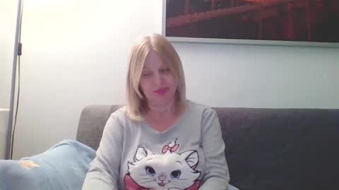 Marlyn online show from 20, 2, 2025