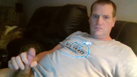 lovetocum37 online show from 3, 2, 2026