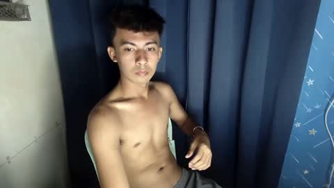 lovetosuckxox online show from 13, 2, 2025